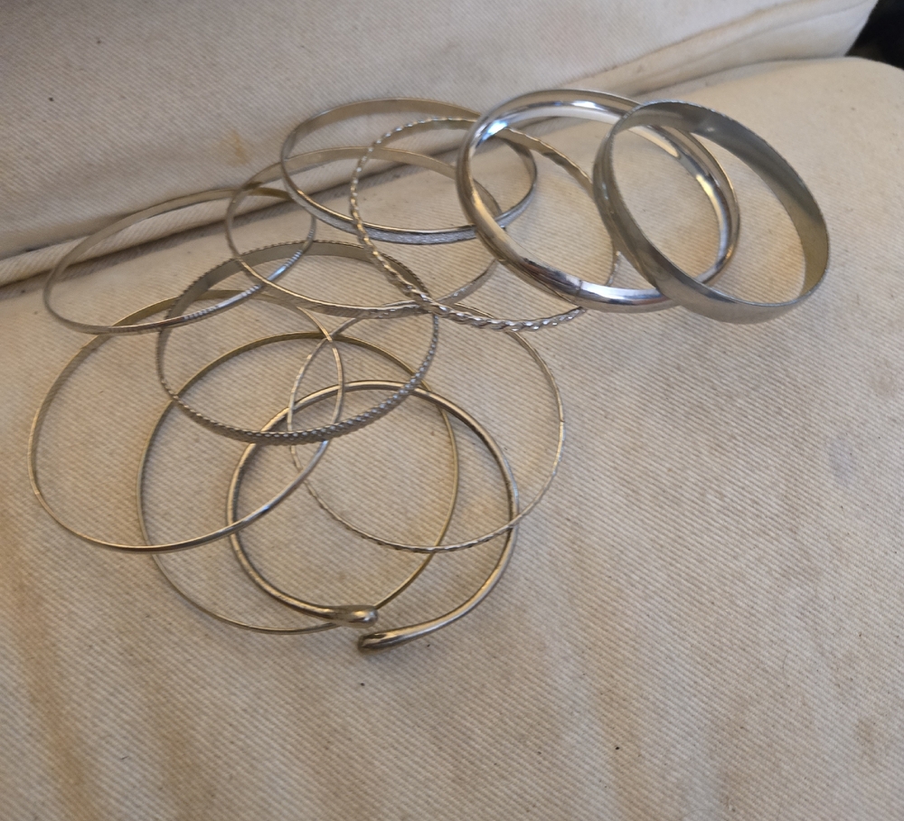 Elegant‎ Silver Bangle Set